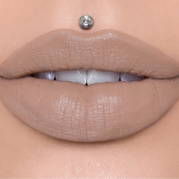 Jeffree Star Other - ⭐️Jeffree Star Jeffree’s Nudes Velour
Liquid Lipstick Matte